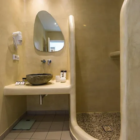 Naxos Grand Hotell 4*