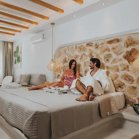 Naxos Grand