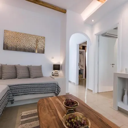 Naxos Grand